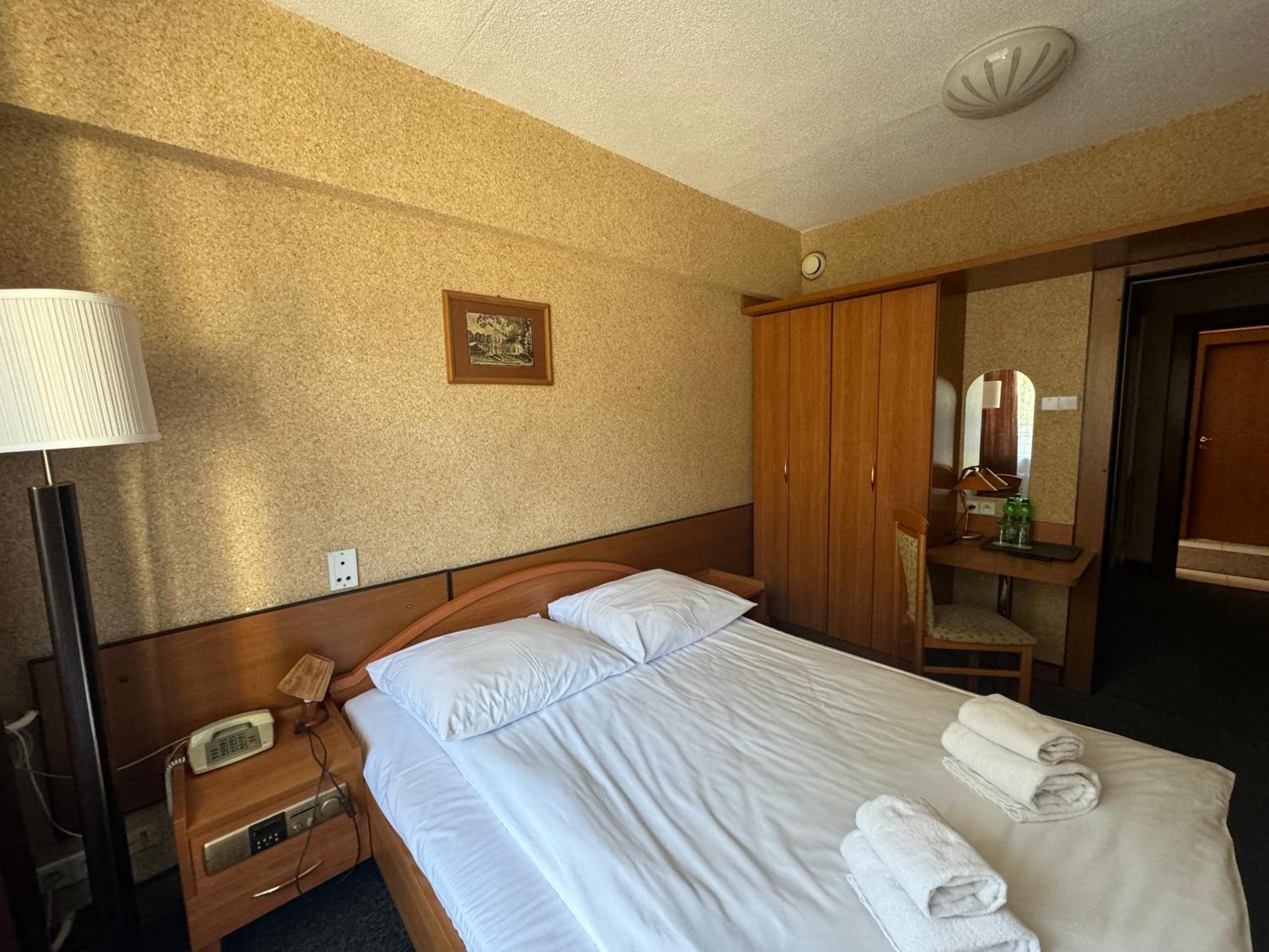 Hotel Echo Cedzyna Eksteriør bilde