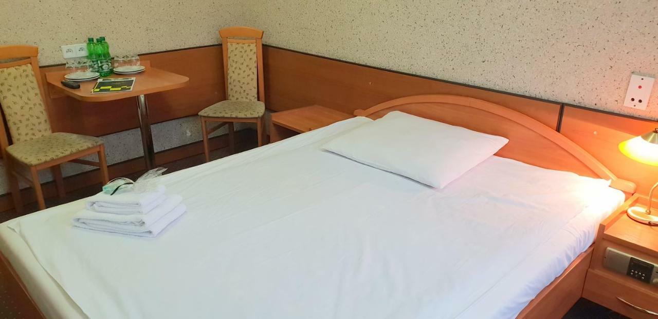Hotel Echo Cedzyna Eksteriør bilde